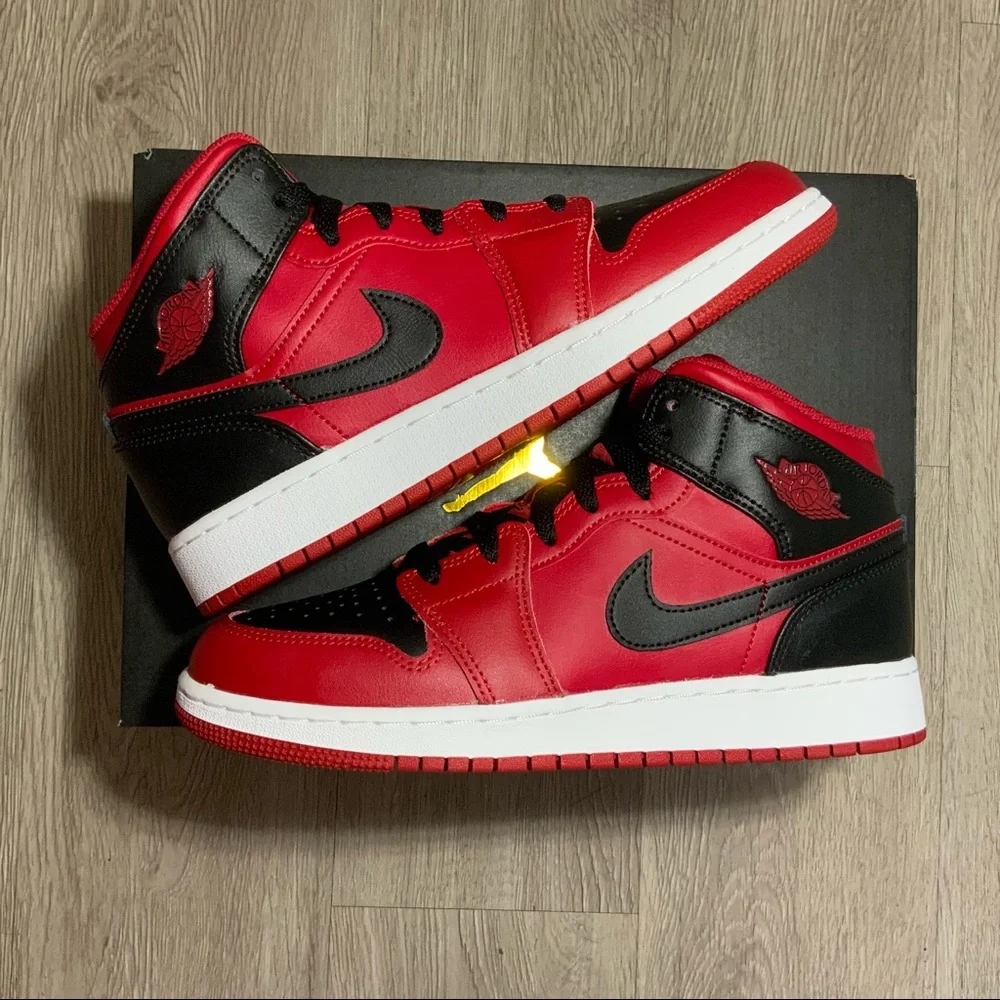 Nike Air Jordan 1 Mid GS 'Reverse Bred' Gym Red/Black 554725-660 Size 6.5Y/8W - Picture 7 of 11